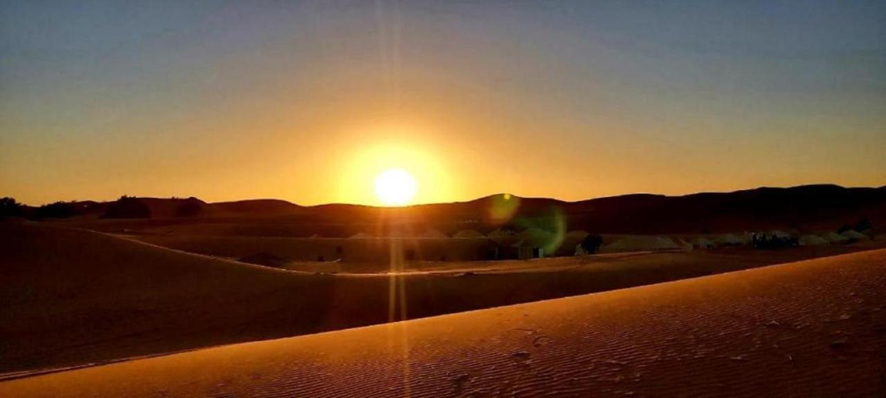 L'Homme Du Desert A Мерзуга Экстерьер фото